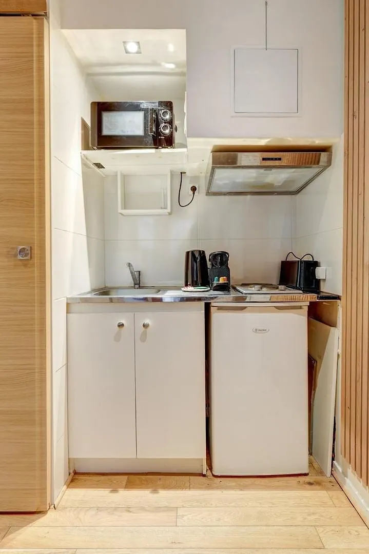 356 Suite Poussin - Superbe Appartement A Paris